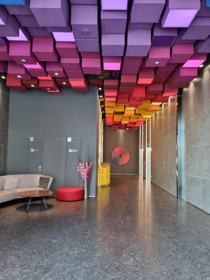 Revo Pavilion Skypool Ls09 Kuala Lumpur